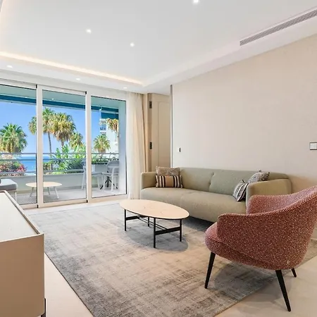 Modern Beachfront 2-bedroom Apartment Marbella
