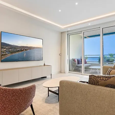 Modern Beachfront 2-bedroom * Marbella