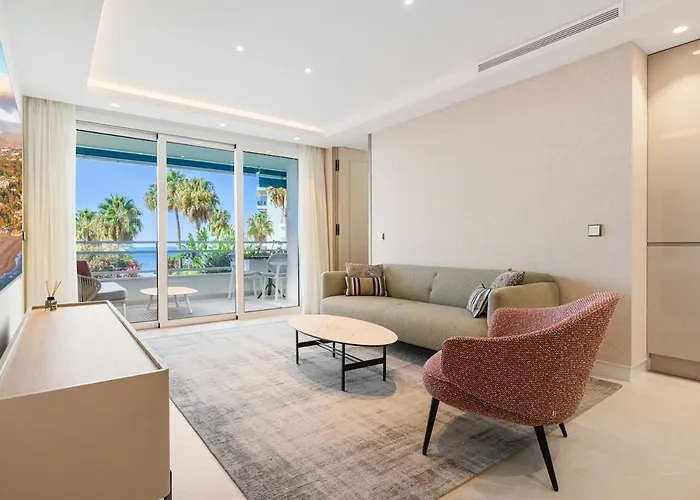 Modern Beachfront 2-bedroom Apartment Marbella