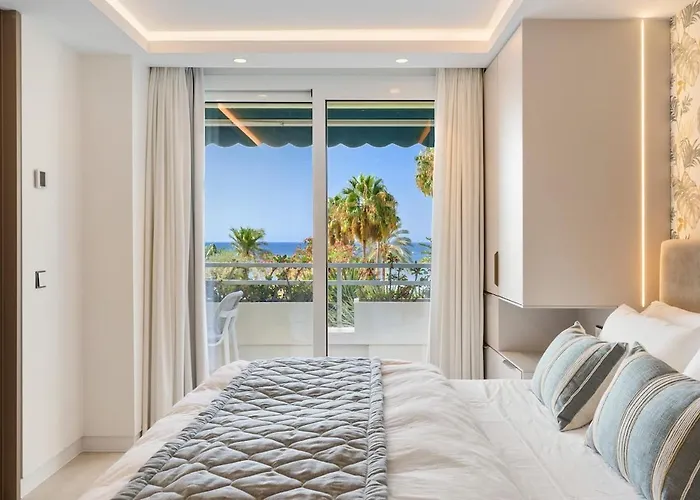 Modern Beachfront 2-bedroom Apartment
